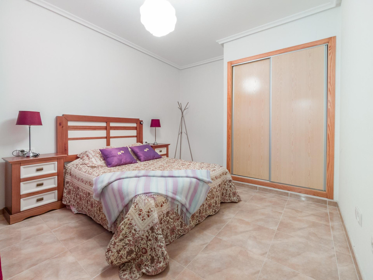 Se vende Apartamento Planta Media de 2 dormitorios en Costa Blanca, Alicante, España
