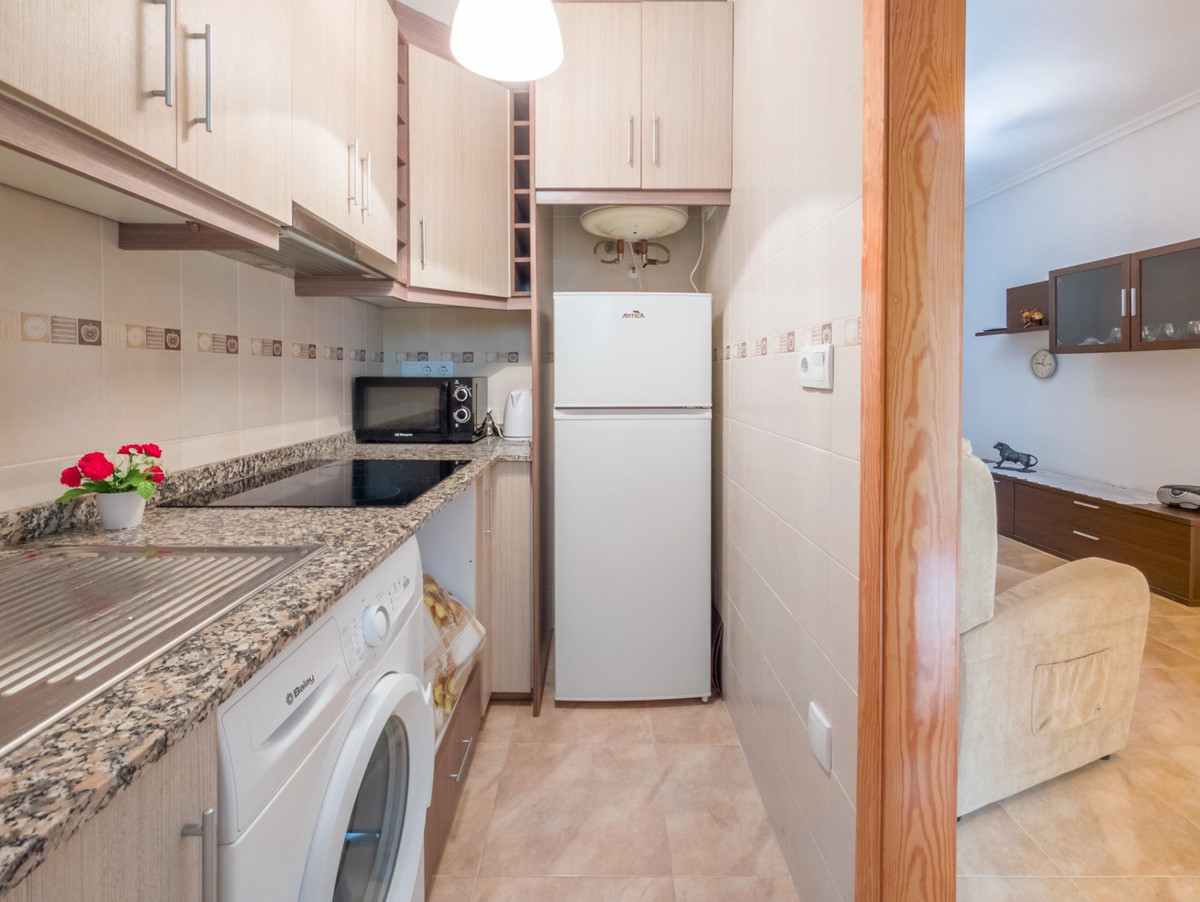 Se vende Apartamento Planta Media de 2 dormitorios en Costa Blanca, Alicante, España