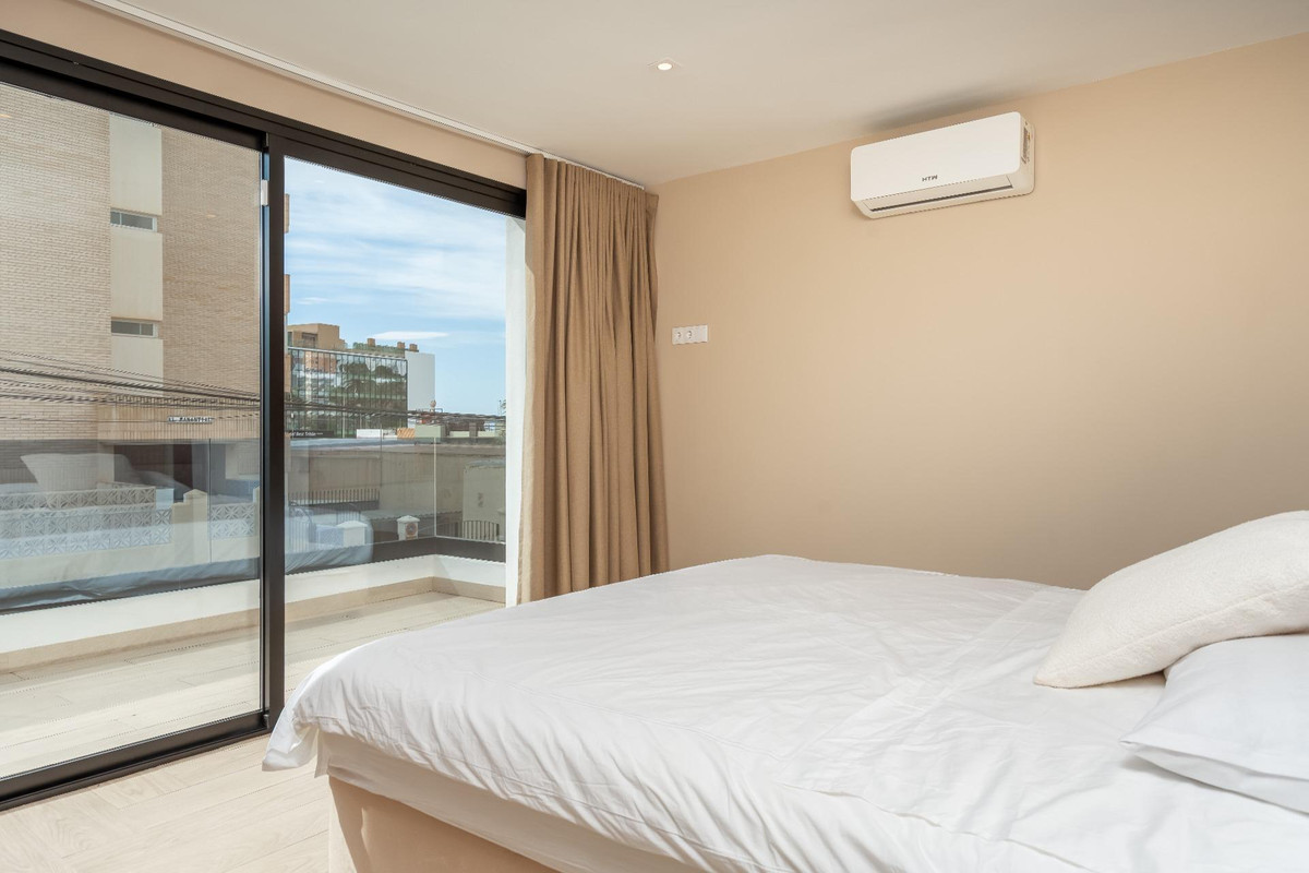 7 Bed Townhouse for sale in Benalmadena Costa Costa Del Sol, Málaga, Spain