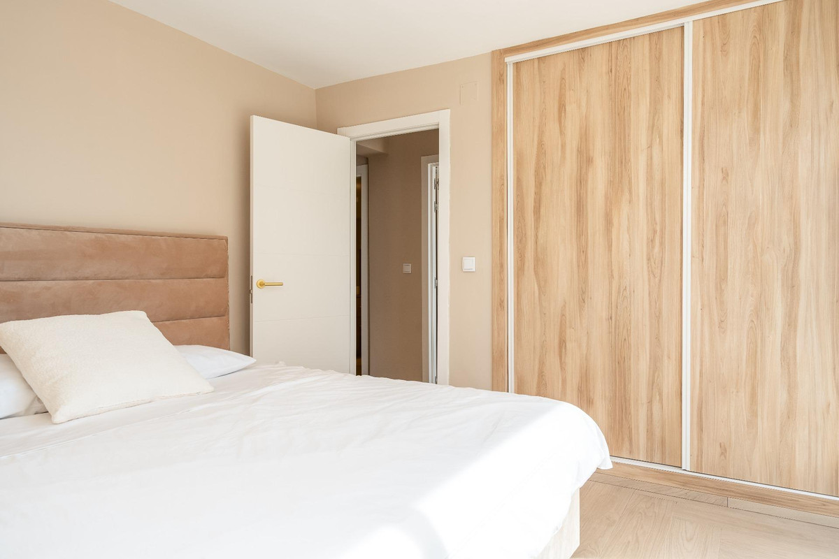 7 Bed Townhouse for sale in Benalmadena Costa Costa Del Sol, Málaga, Spain