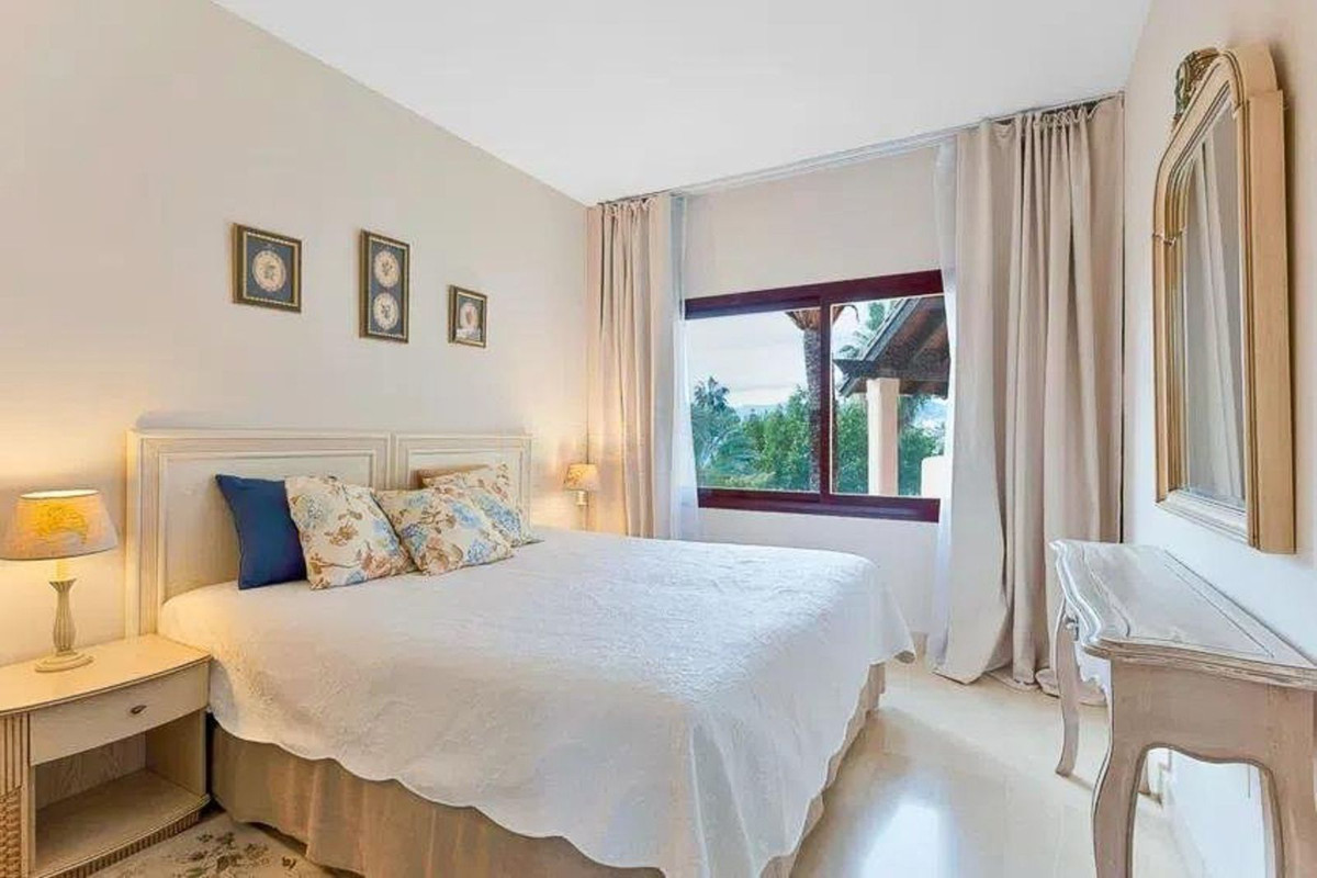2 Bed Apartment for sale in San Pedro De Alcántara Costa Del Sol, Málaga, Spain