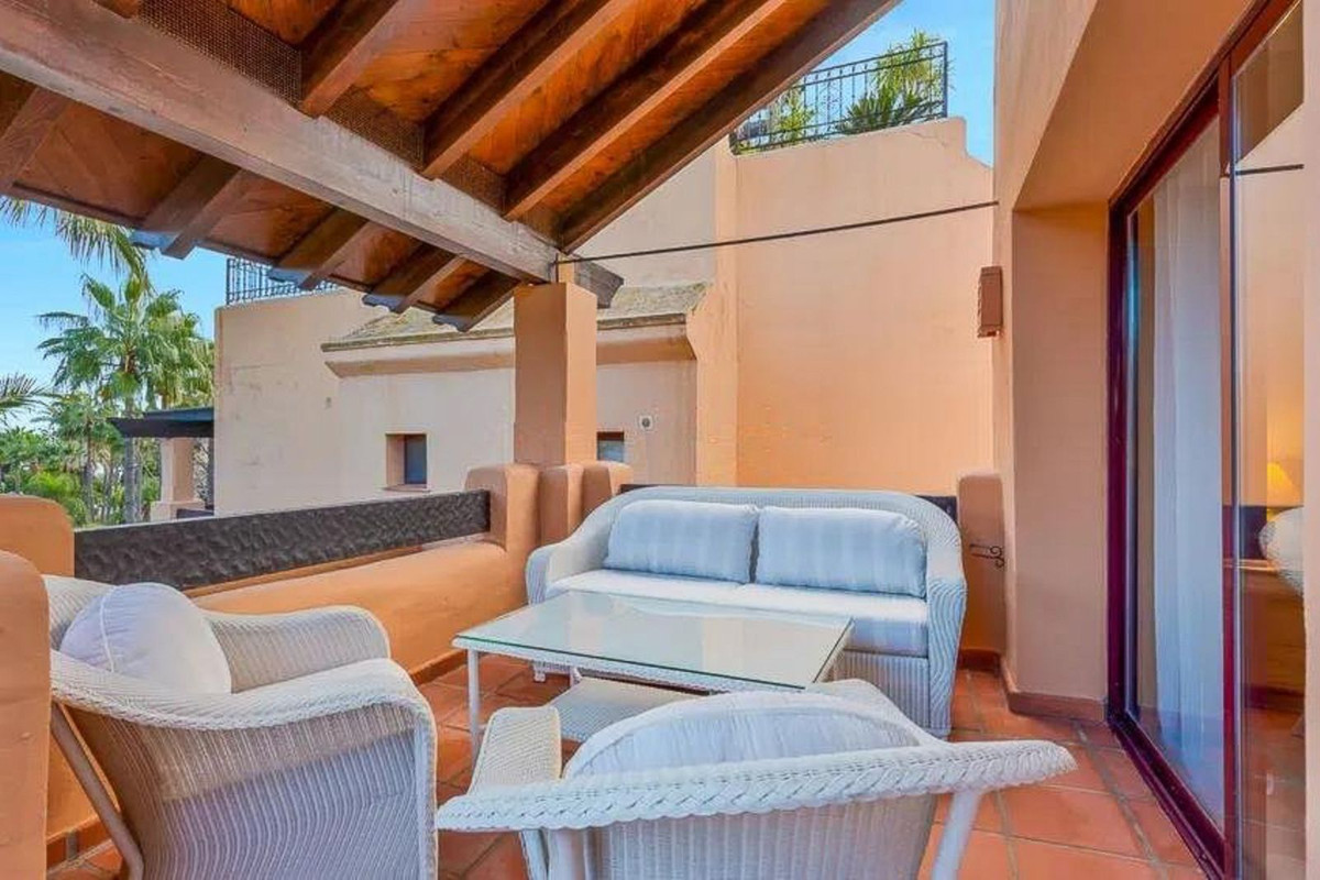 2 Bed Apartment for sale in San Pedro De Alcántara Costa Del Sol, Málaga, Spain