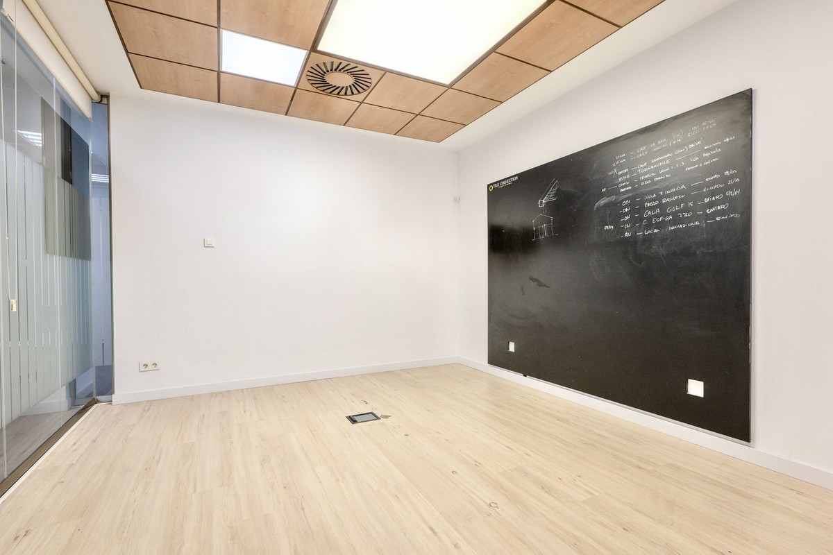 4 Bed Commercial unit for sale in Mijas Costa Costa Del Sol, Málaga, Spain