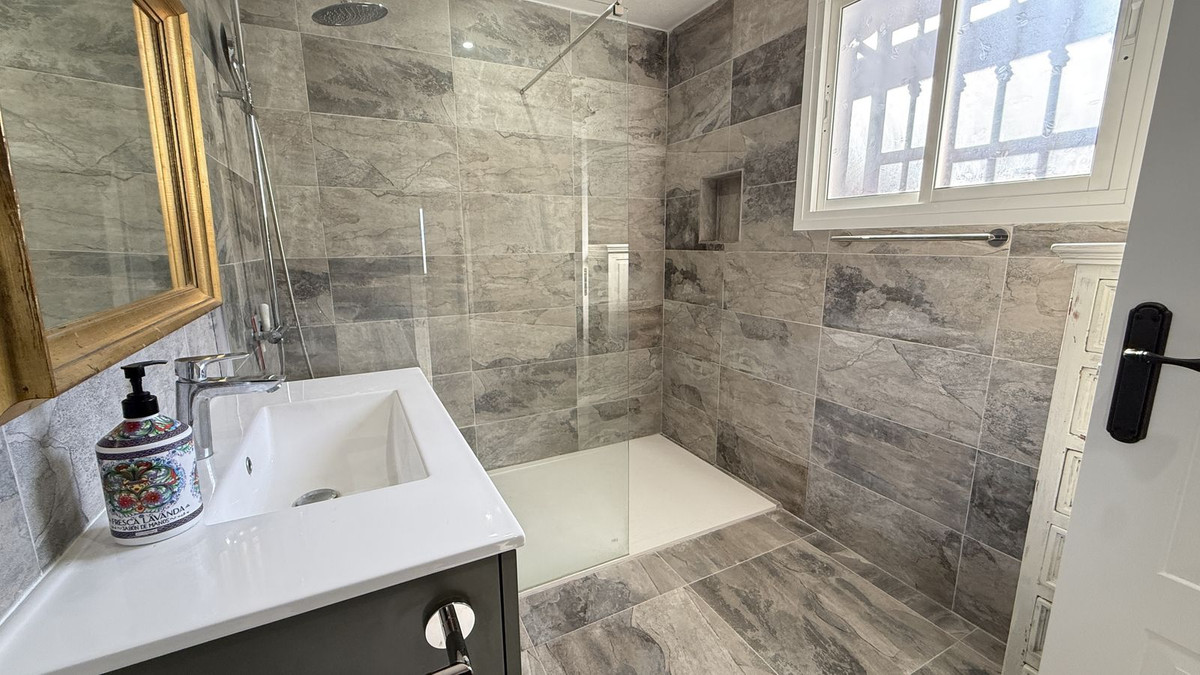 3 Bed Townhouse for sale in Alhaurín El Grande Costa Del Sol, Málaga, Spain