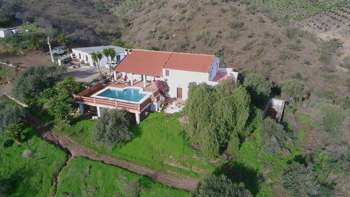 Se vende Finca - Cortijo de 6 dormitorios en Costa Del Sol, Málaga, España