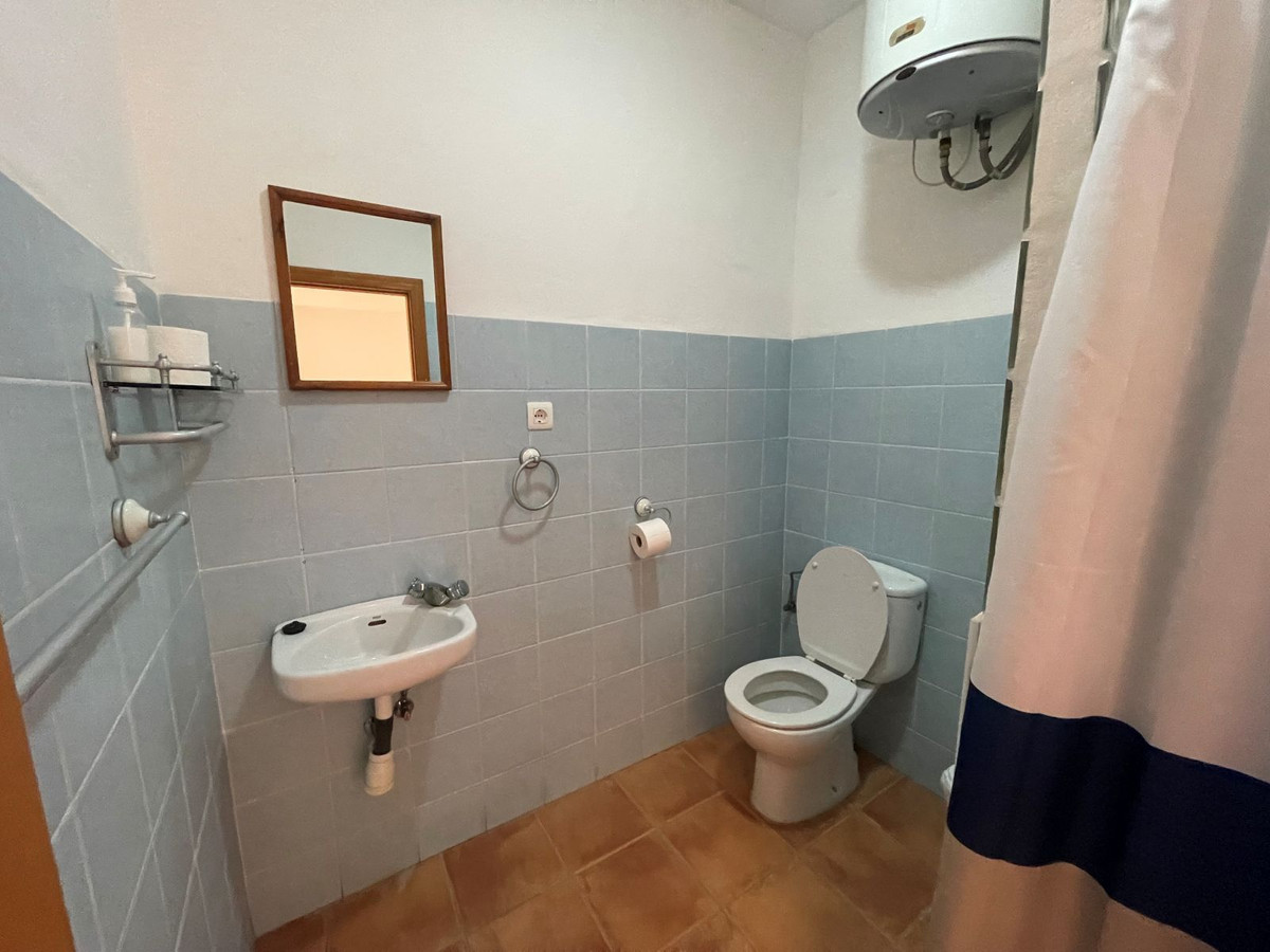 Se vende Finca - Cortijo de 6 dormitorios en Costa Del Sol, Málaga, España