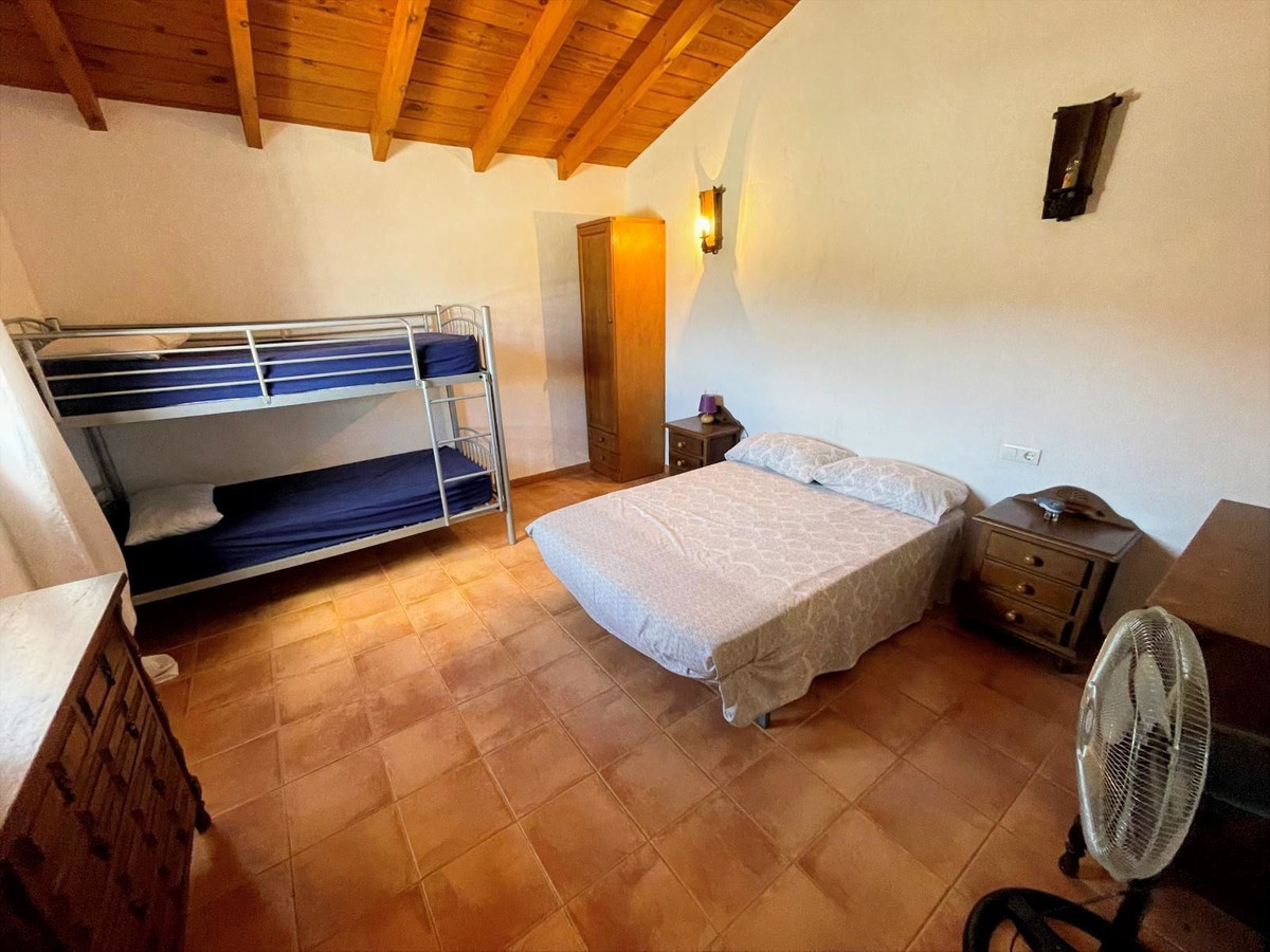 Se vende Finca - Cortijo de 6 dormitorios en Costa Del Sol, Málaga, España