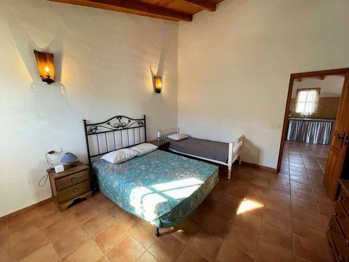 Se vende Finca - Cortijo de 6 dormitorios en Costa Del Sol, Málaga, España