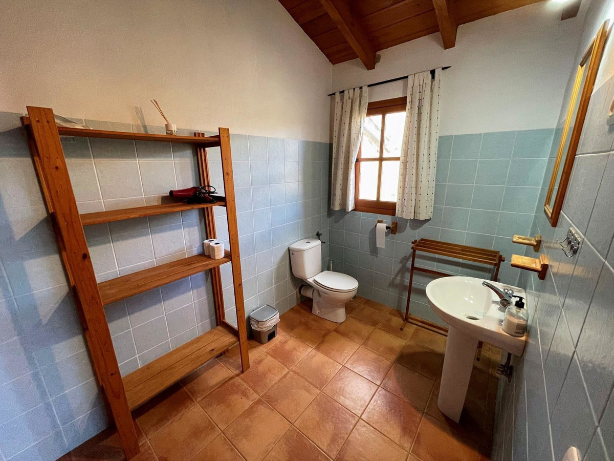 Se vende Finca - Cortijo de 6 dormitorios en Costa Del Sol, Málaga, España