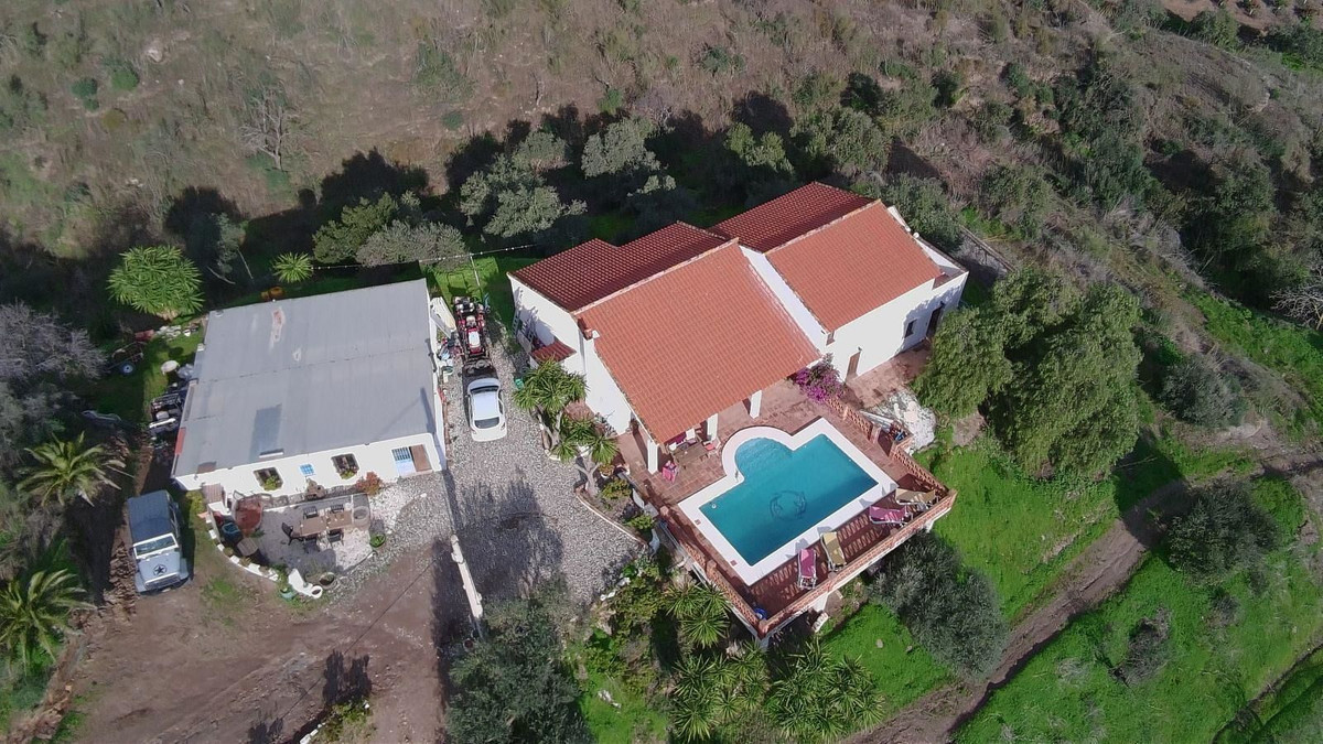 Se vende Finca - Cortijo de 6 dormitorios en Costa Del Sol, Málaga, España