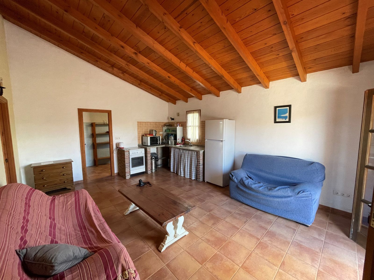 Se vende Finca - Cortijo de 6 dormitorios en Costa Del Sol, Málaga, España