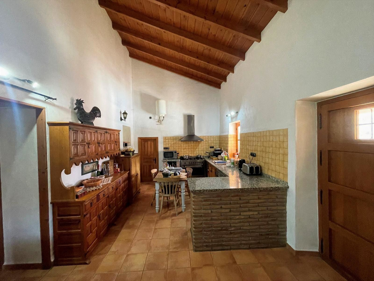Se vende Finca - Cortijo de 6 dormitorios en Costa Del Sol, Málaga, España
