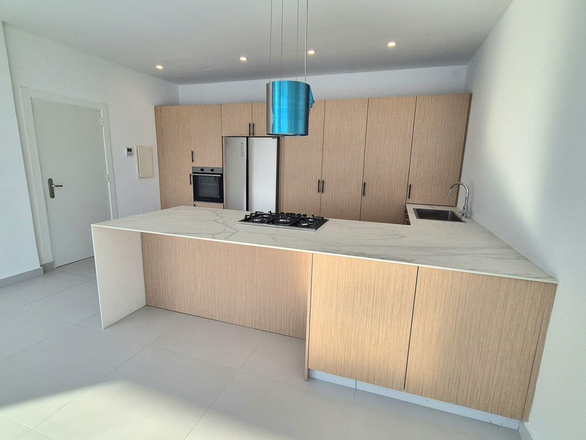 3 Bed Townhouse for sale in Cerros Del Aguila Costa Del Sol, Málaga, Spain