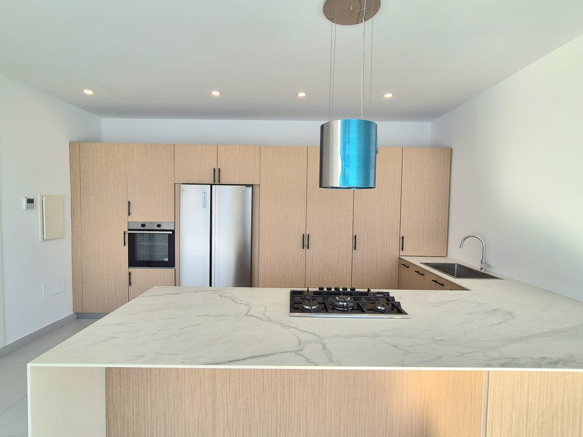 3 Bed Townhouse for sale in Cerros Del Aguila Costa Del Sol, Málaga, Spain