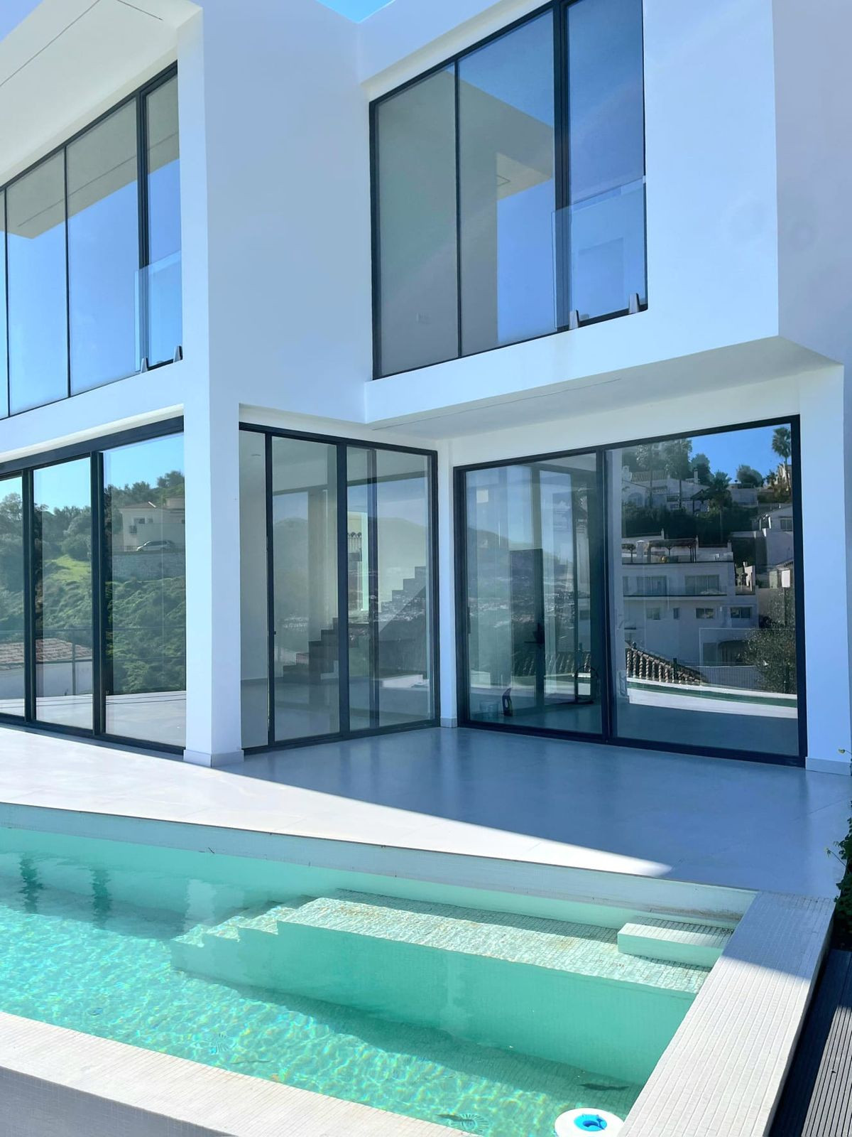 3 Bed Townhouse for sale in Cerros Del Aguila Costa Del Sol, Málaga, Spain
