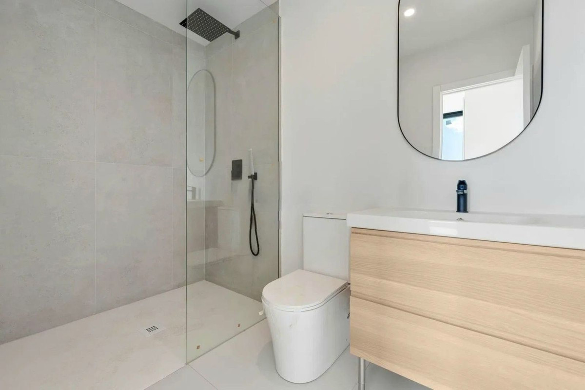 3 Bed Townhouse for sale in Cerros Del Aguila Costa Del Sol, Málaga, Spain