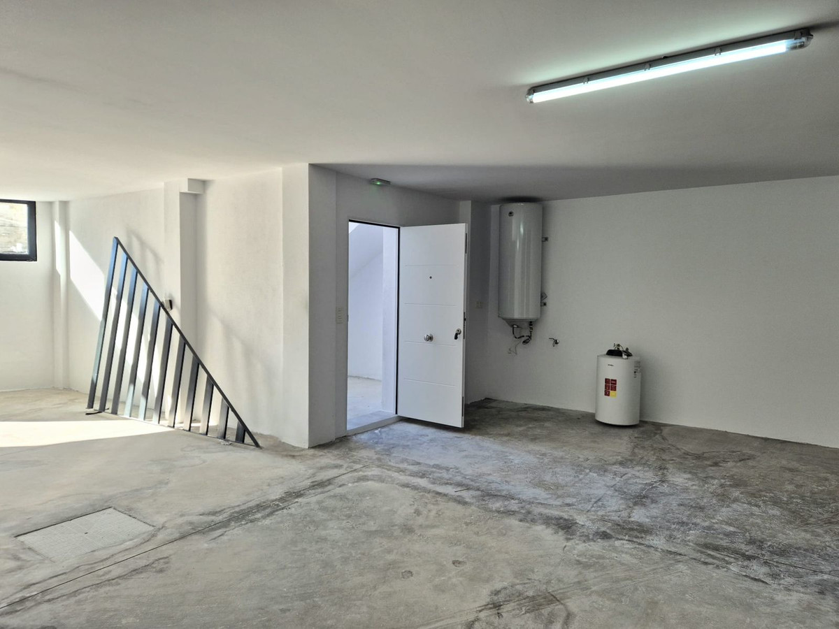 3 Bed Townhouse for sale in Cerros Del Aguila Costa Del Sol, Málaga, Spain
