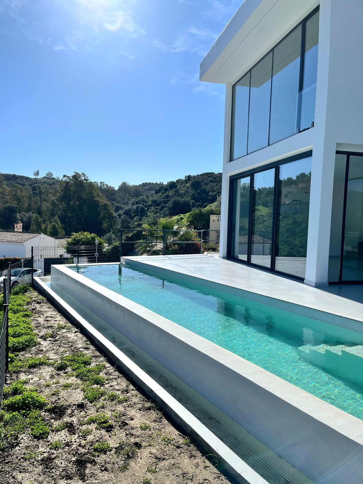 3 Bed Townhouse for sale in Cerros Del Aguila Costa Del Sol, Málaga, Spain