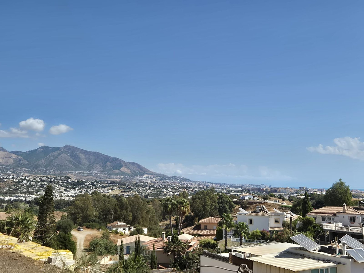 3 Bed Townhouse for sale in Cerros Del Aguila Costa Del Sol, Málaga, Spain