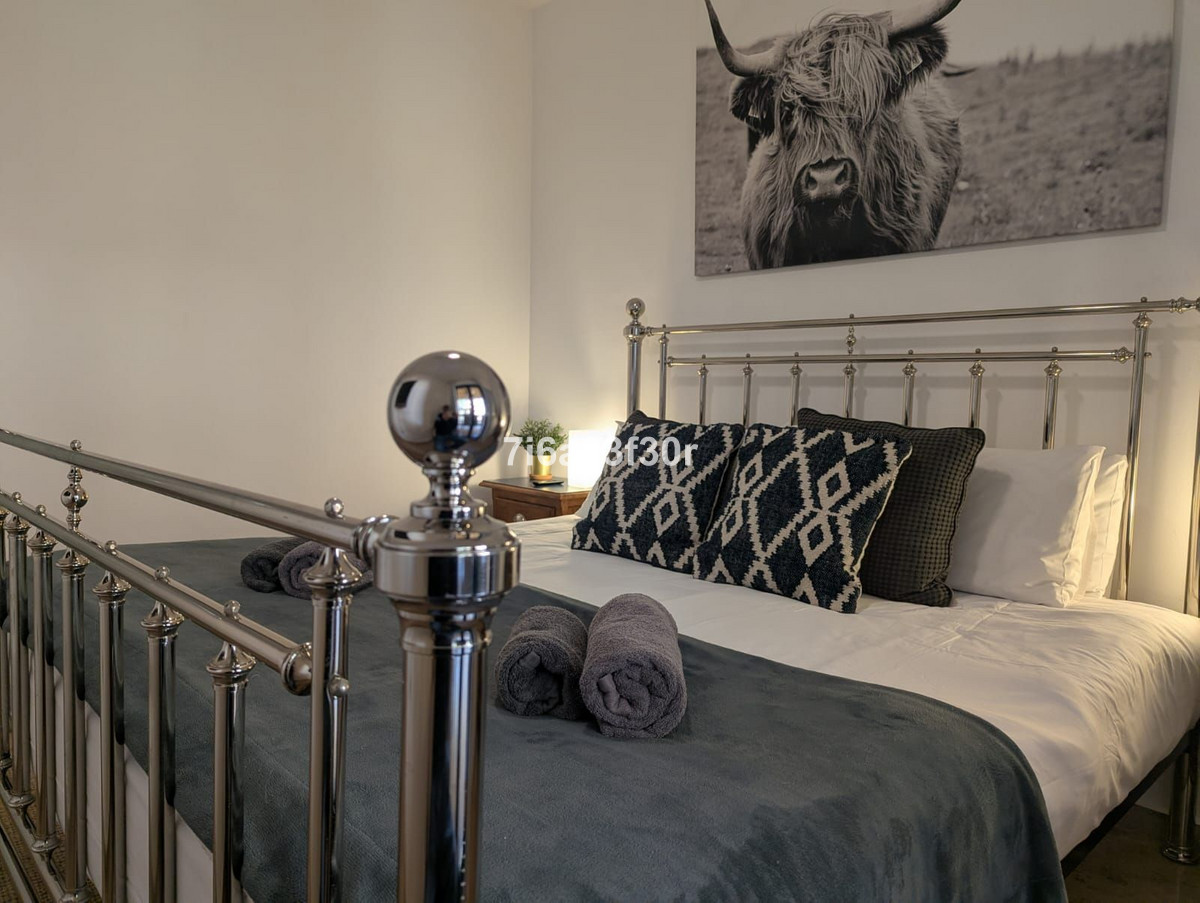 3 Bed Apartment for sale in San Pedro De Alcántara Costa Del Sol, Málaga, Spain