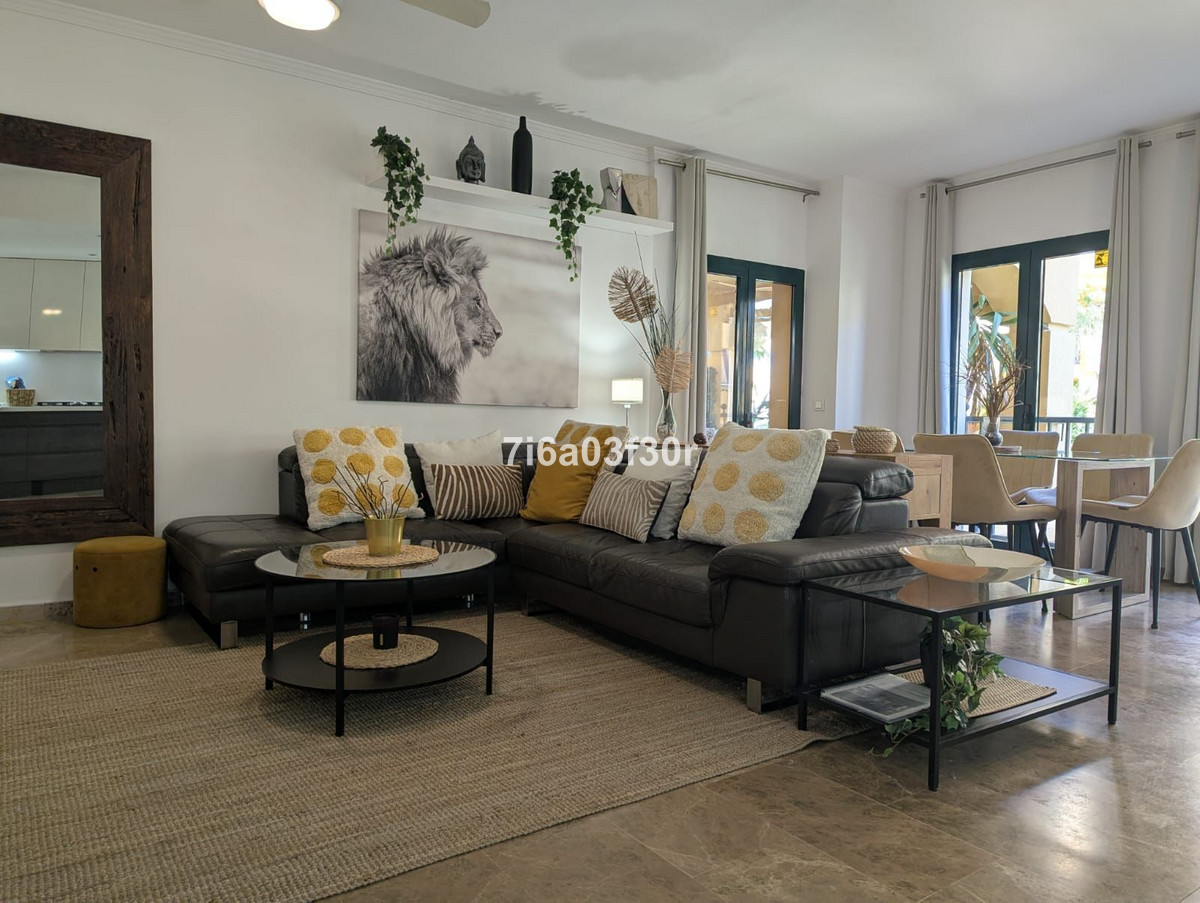 3 Bed Apartment for sale in San Pedro De Alcántara Costa Del Sol, Málaga, Spain