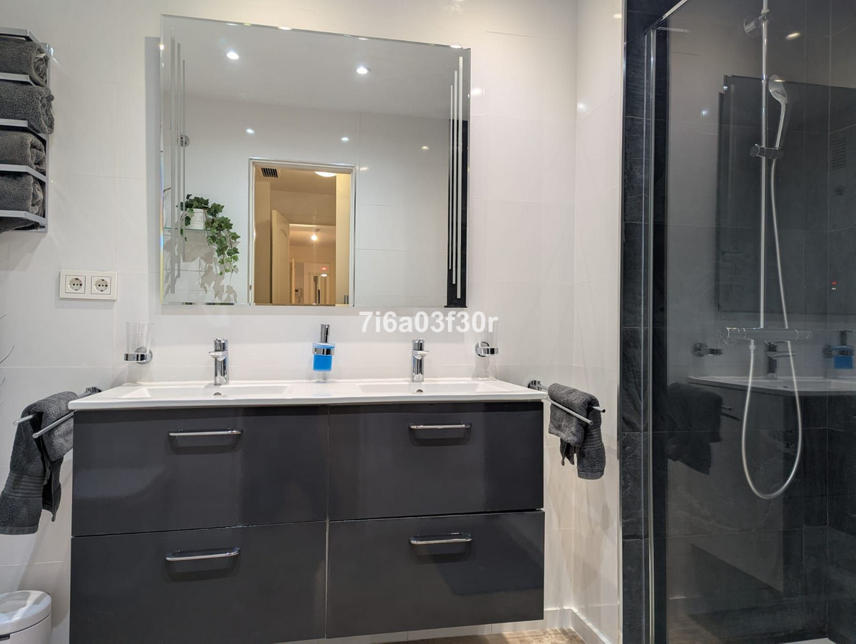 3 Bed Apartment for sale in San Pedro De Alcántara Costa Del Sol, Málaga, Spain