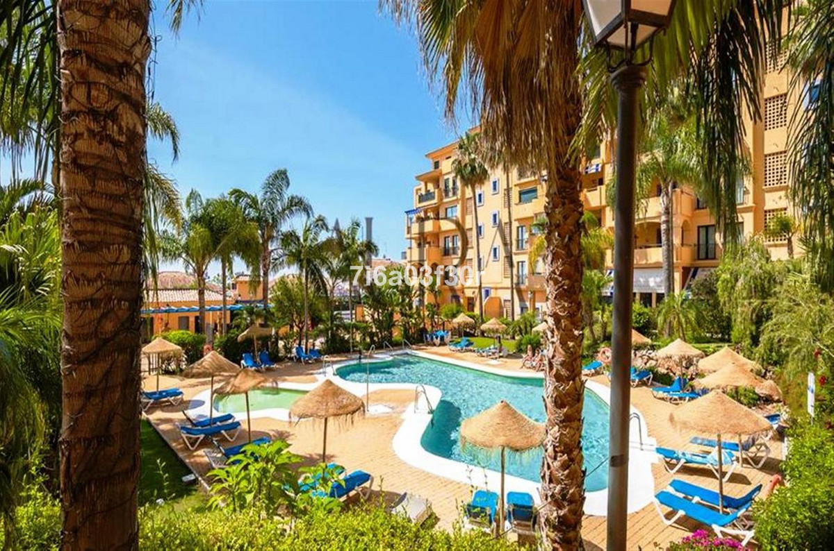 3 Bed Apartment for sale in San Pedro De Alcántara Costa Del Sol, Málaga, Spain