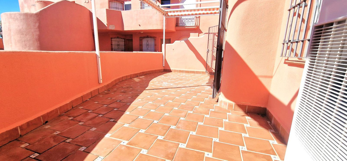 3 Bed Apartment for sale in El Rosario Costa Del Sol, Málaga, Spain
