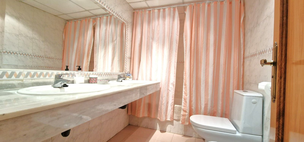 3 Bed Apartment for sale in El Rosario Costa Del Sol, Málaga, Spain