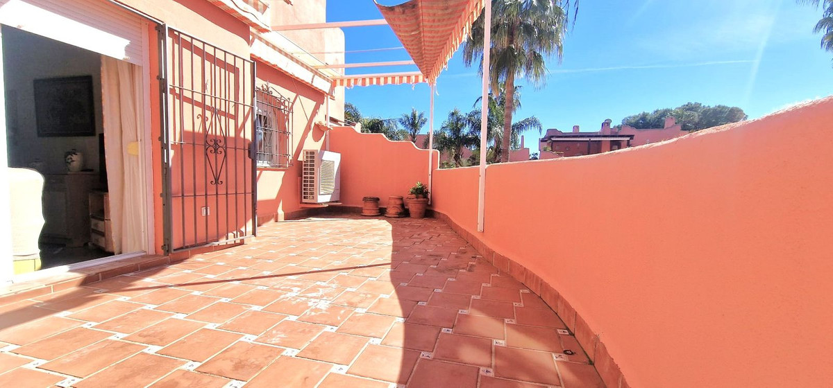 3 Bed Apartment for sale in El Rosario Costa Del Sol, Málaga, Spain