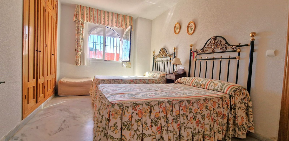 3 Bed Apartment for sale in El Rosario Costa Del Sol, Málaga, Spain