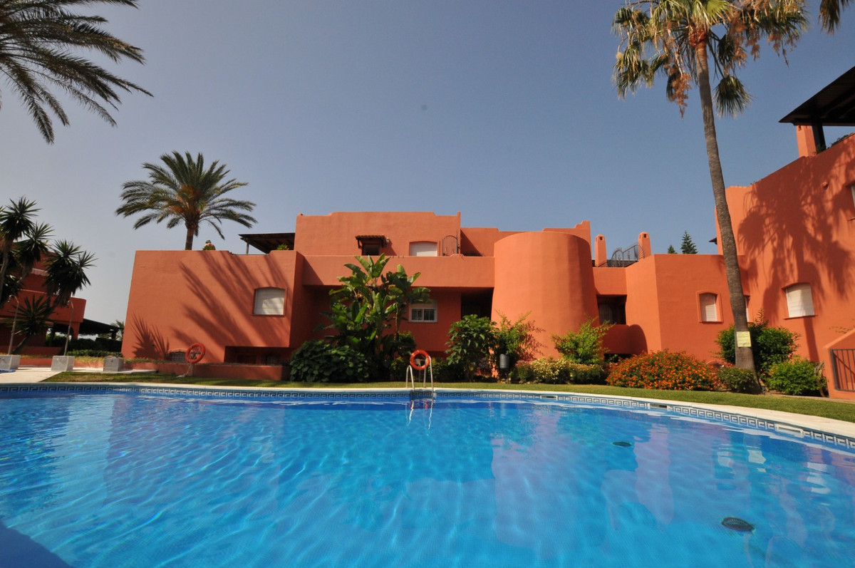 3 Bed Apartment for sale in El Rosario Costa Del Sol, Málaga, Spain