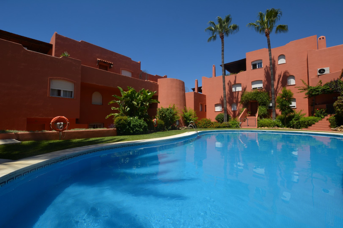 3 Bed Apartment for sale in El Rosario Costa Del Sol, Málaga, Spain