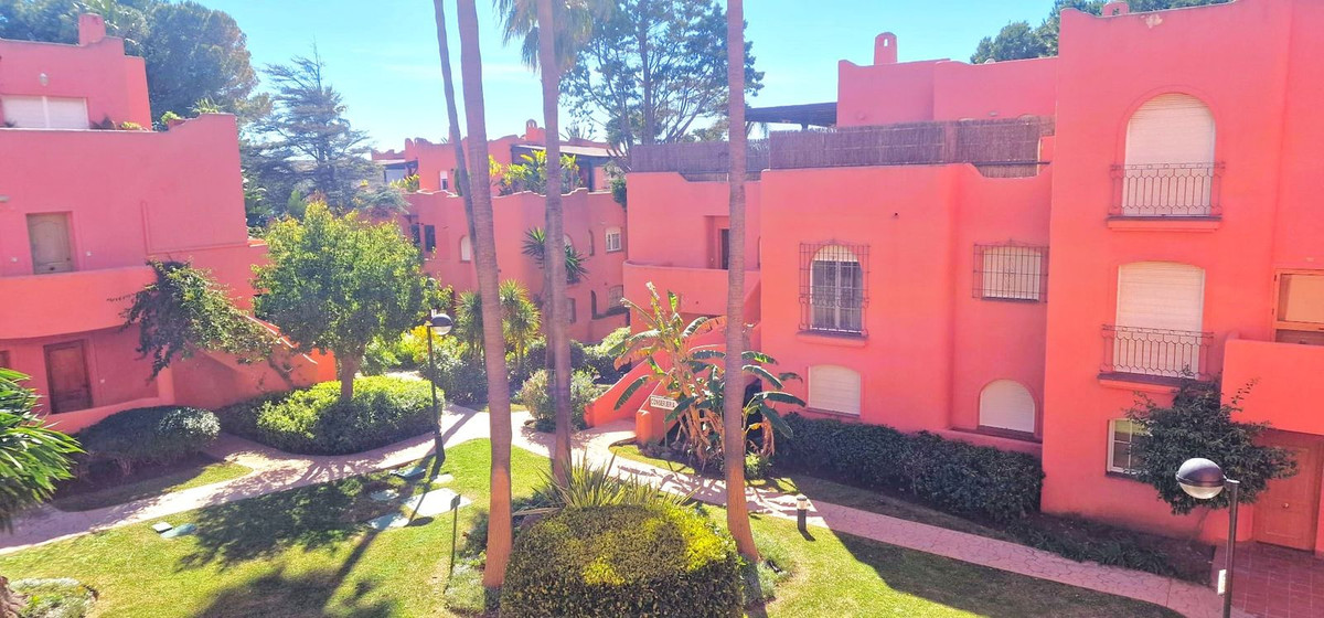 3 Bed Apartment for sale in El Rosario Costa Del Sol, Málaga, Spain