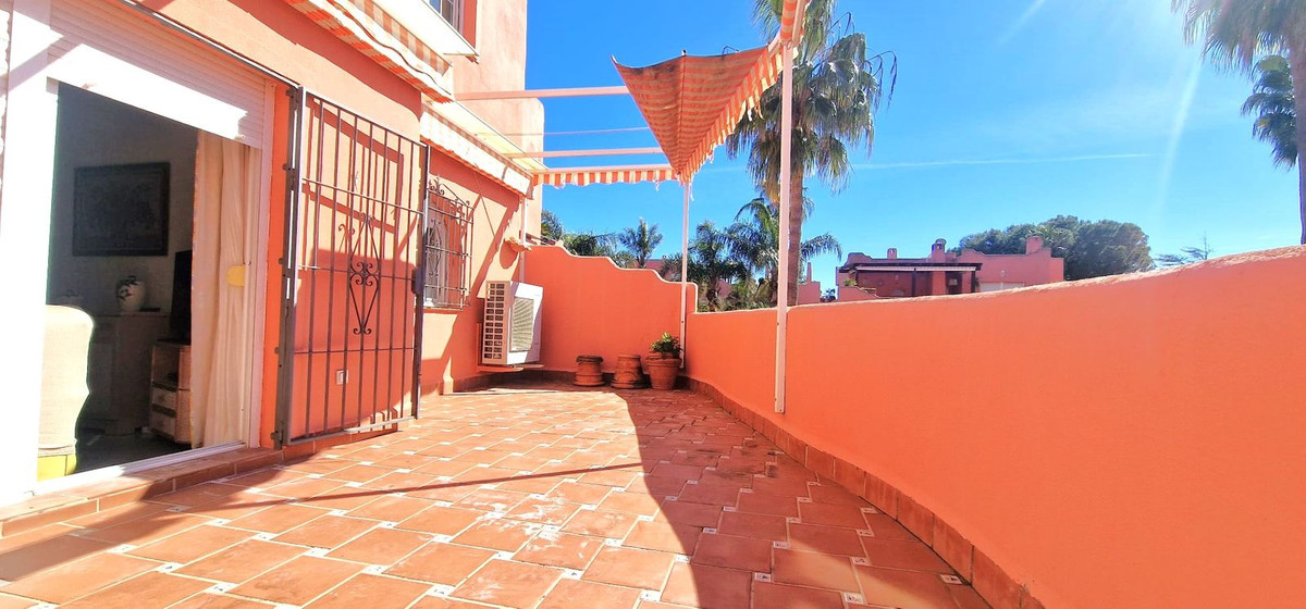 3 Bed Apartment for sale in El Rosario Costa Del Sol, Málaga, Spain