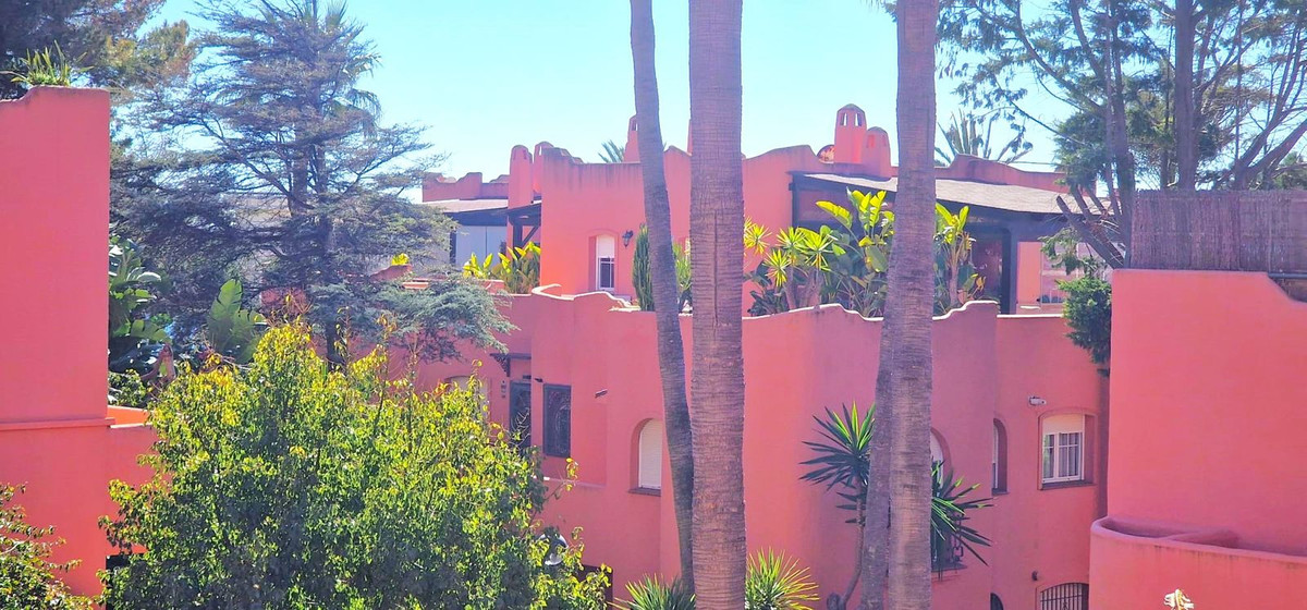 3 Bed Apartment for sale in El Rosario Costa Del Sol, Málaga, Spain
