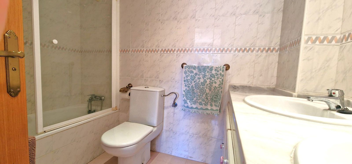 3 Bed Apartment for sale in El Rosario Costa Del Sol, Málaga, Spain