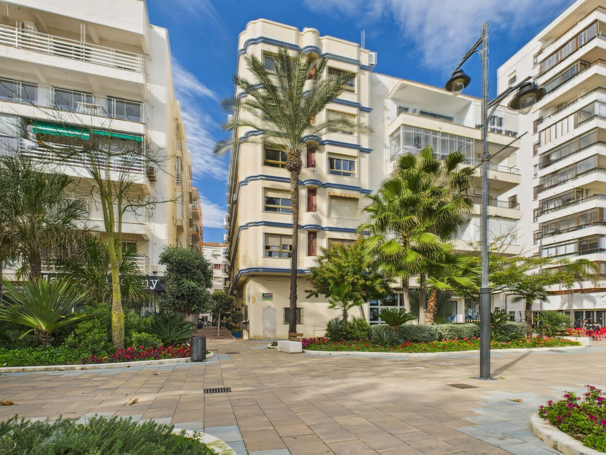 Se vende Apartamento Planta Media de 2 dormitorios en Costa Del Sol, Málaga, España