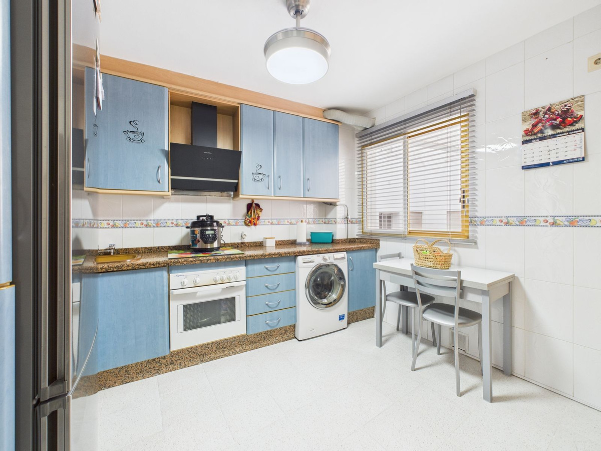 Se vende Apartamento Planta Media de 2 dormitorios en Costa Del Sol, Málaga, España