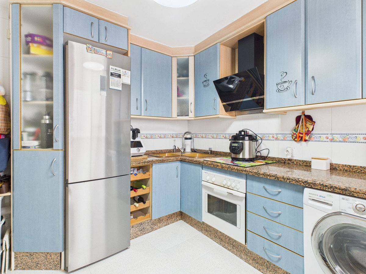 Se vende Apartamento Planta Media de 2 dormitorios en Costa Del Sol, Málaga, España