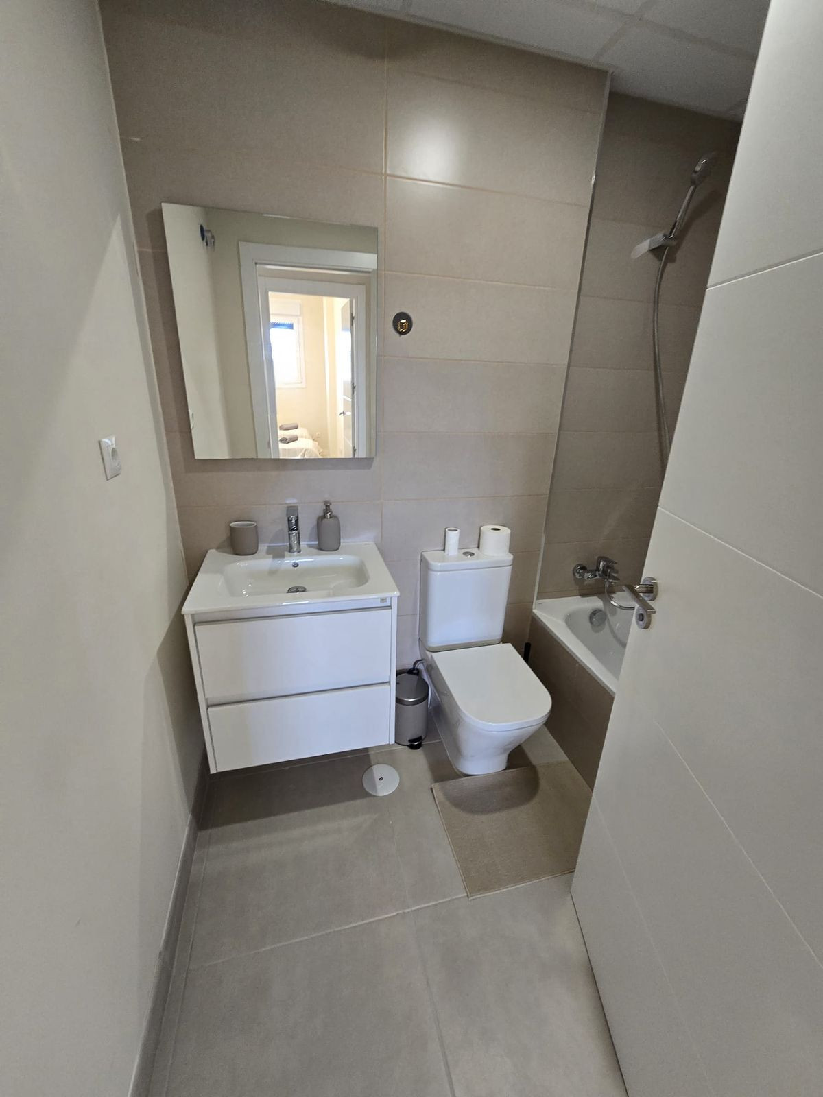 2 Bed Apartment for sale in Estepona Costa Del Sol, Málaga, Spain