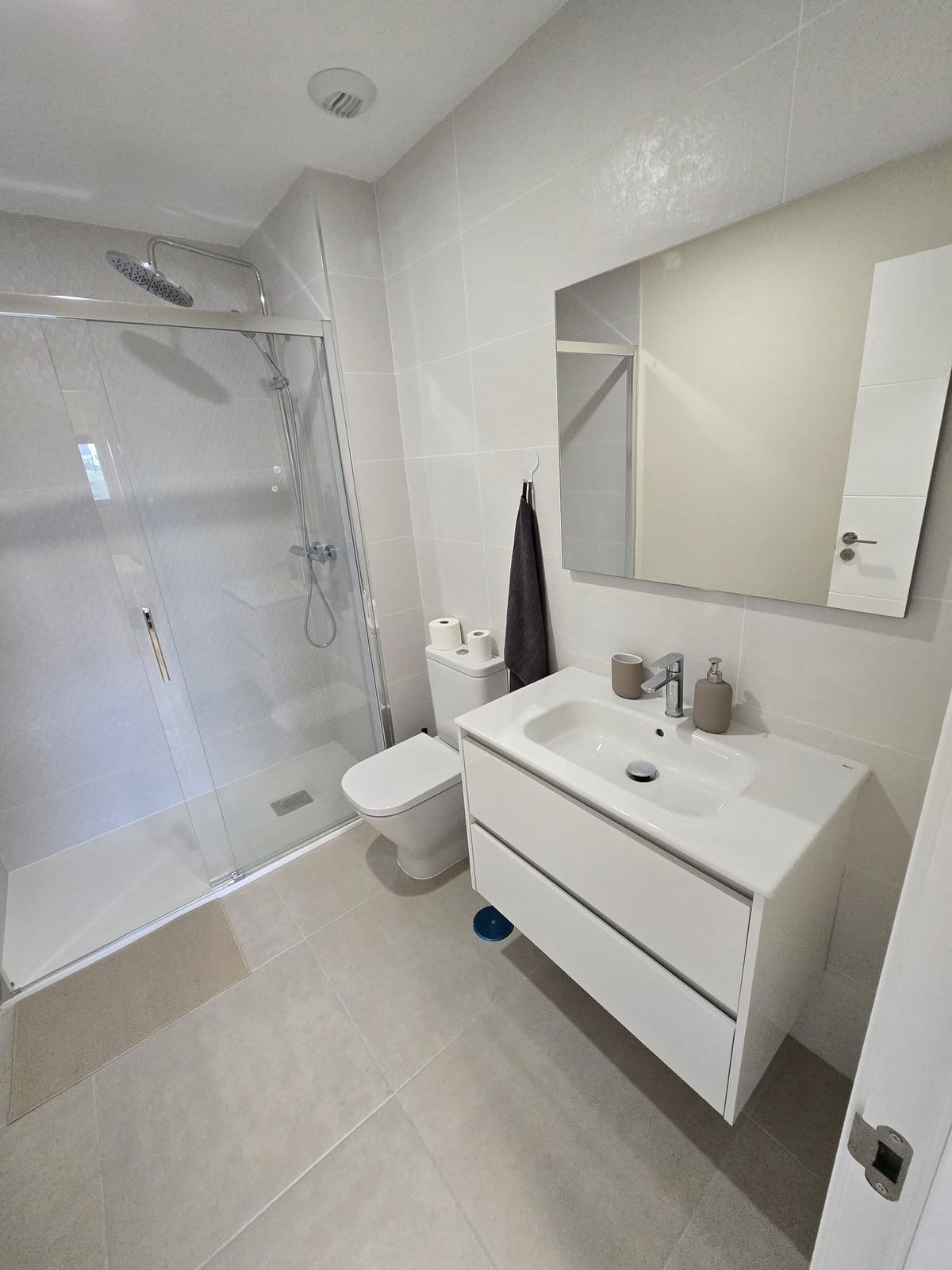 2 Bed Apartment for sale in Estepona Costa Del Sol, Málaga, Spain