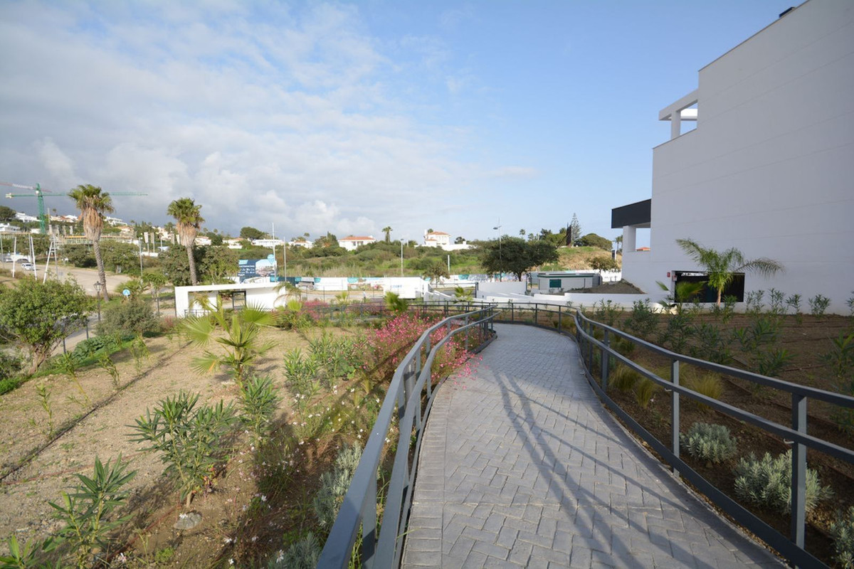 2 Bed Apartment for sale in Estepona Costa Del Sol, Málaga, Spain