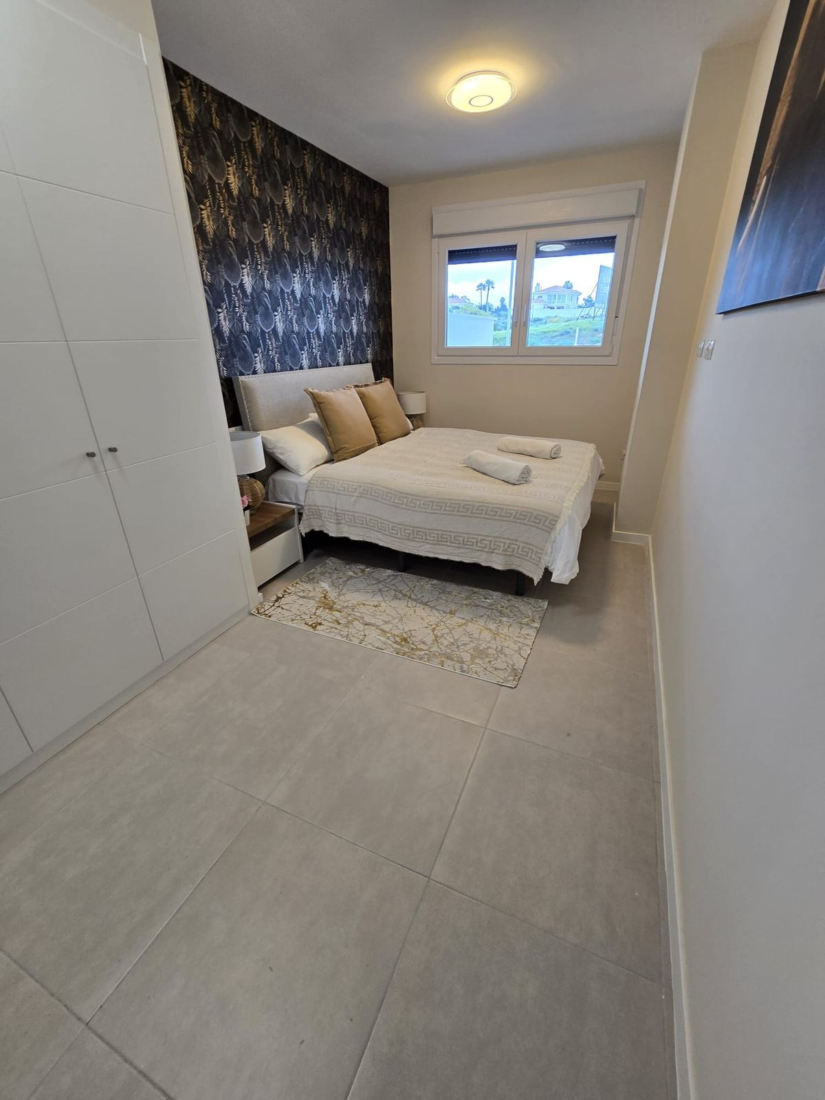 2 Bed Apartment for sale in Estepona Costa Del Sol, Málaga, Spain