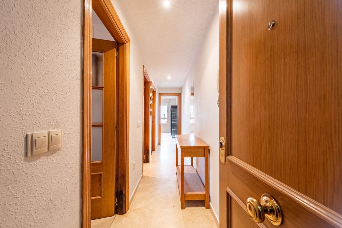 1 Bed Apartment for sale in Benahavís Costa Del Sol, Málaga, Spain
