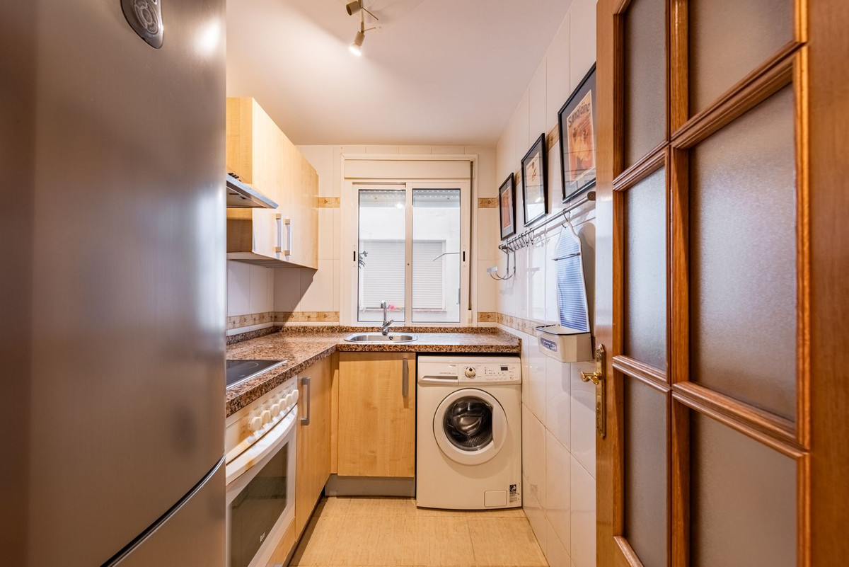 1 Bed Apartment for sale in Benahavís Costa Del Sol, Málaga, Spain