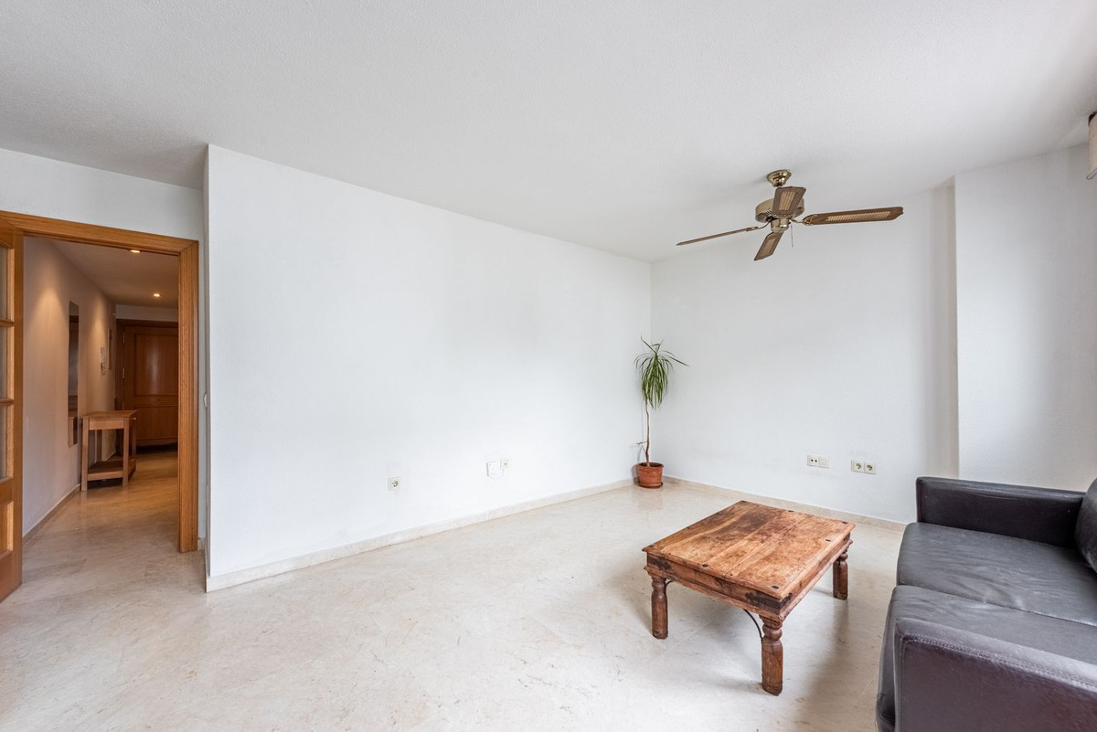 1 Bed Apartment for sale in Benahavís Costa Del Sol, Málaga, Spain