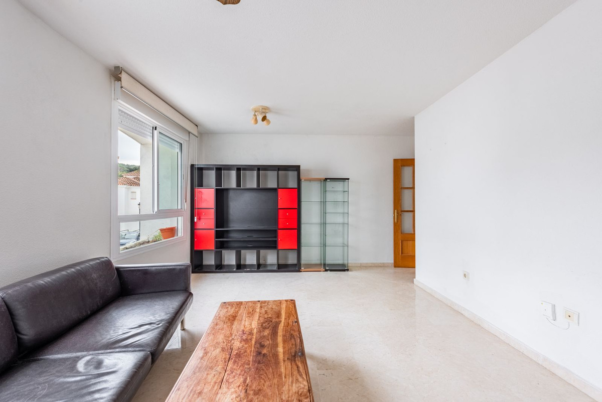 1 Bed Apartment for sale in Benahavís Costa Del Sol, Málaga, Spain