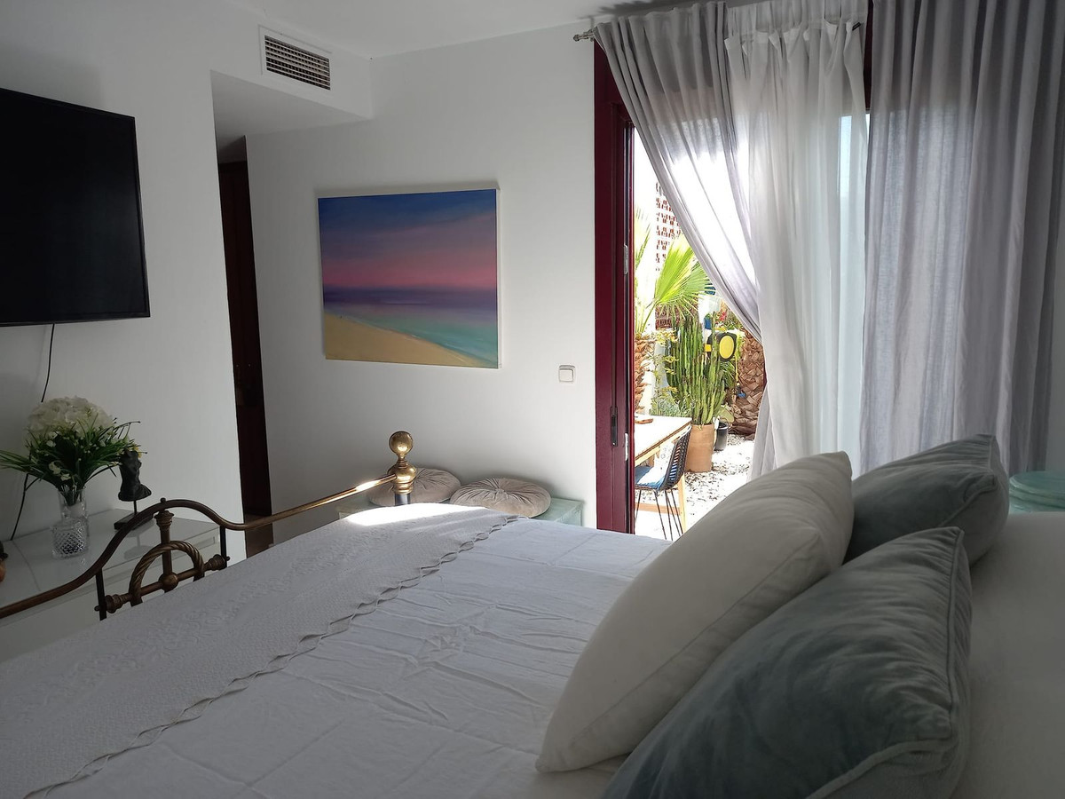 Se vende Apartamento Planta Baja de 3 dormitorios en Costa Del Sol, Málaga, España