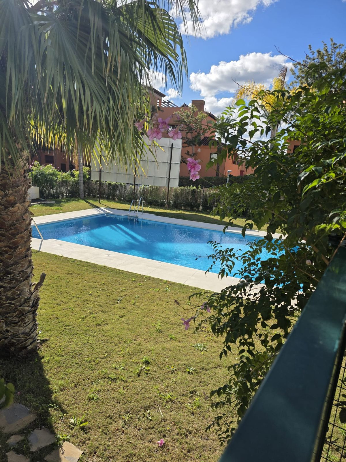 Se vende Apartamento Planta Baja de 3 dormitorios en Costa Del Sol, Málaga, España